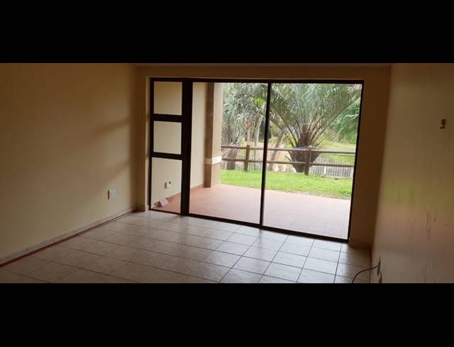 2 BEDROOM APARTMENT FOR SALE IN MARGATE BEACH